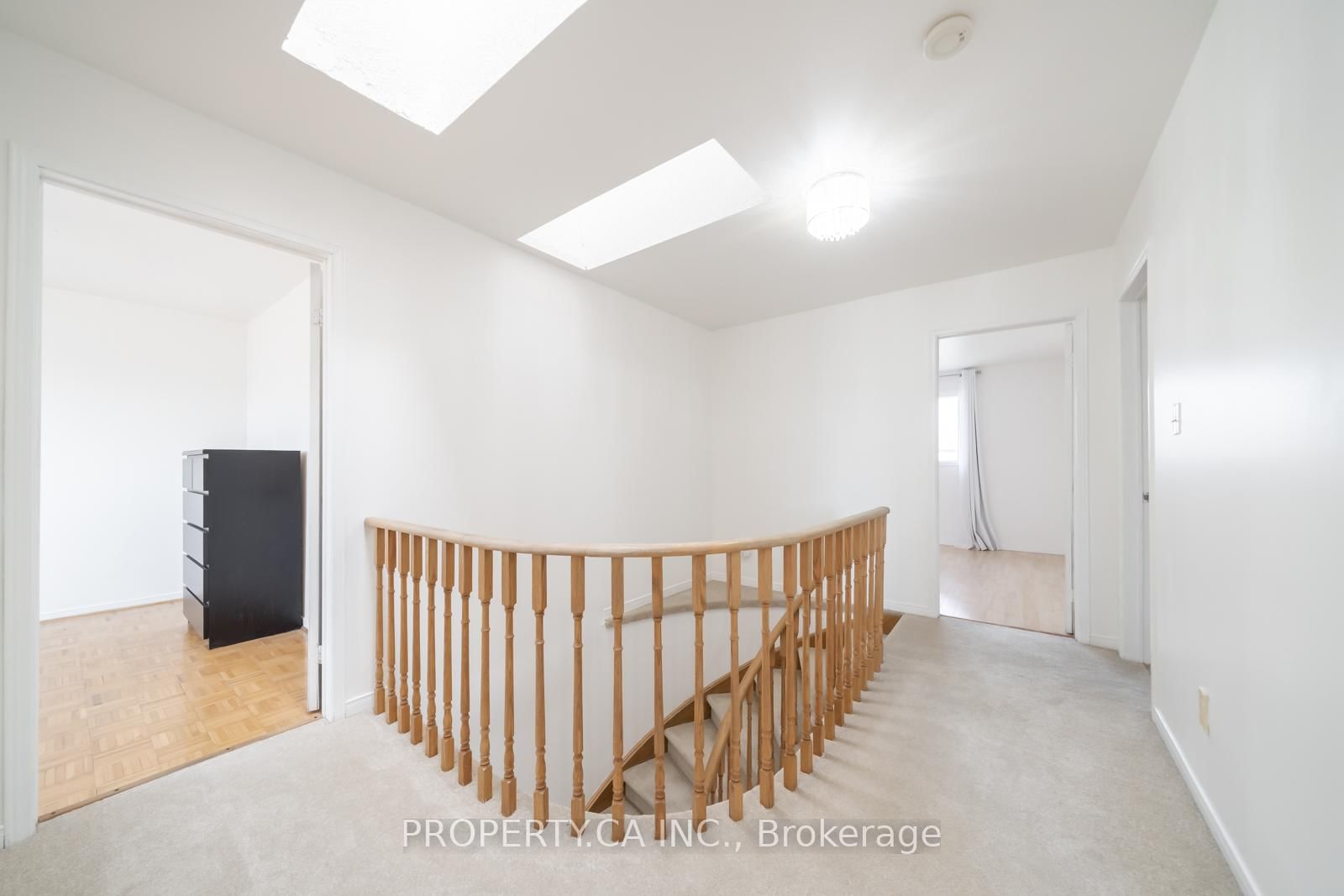 Detached House for sale at 87 O'Connor Crescent, Richmond Hill, Ontario, L4C 7N9 - North Richvale - MLS: N12991376