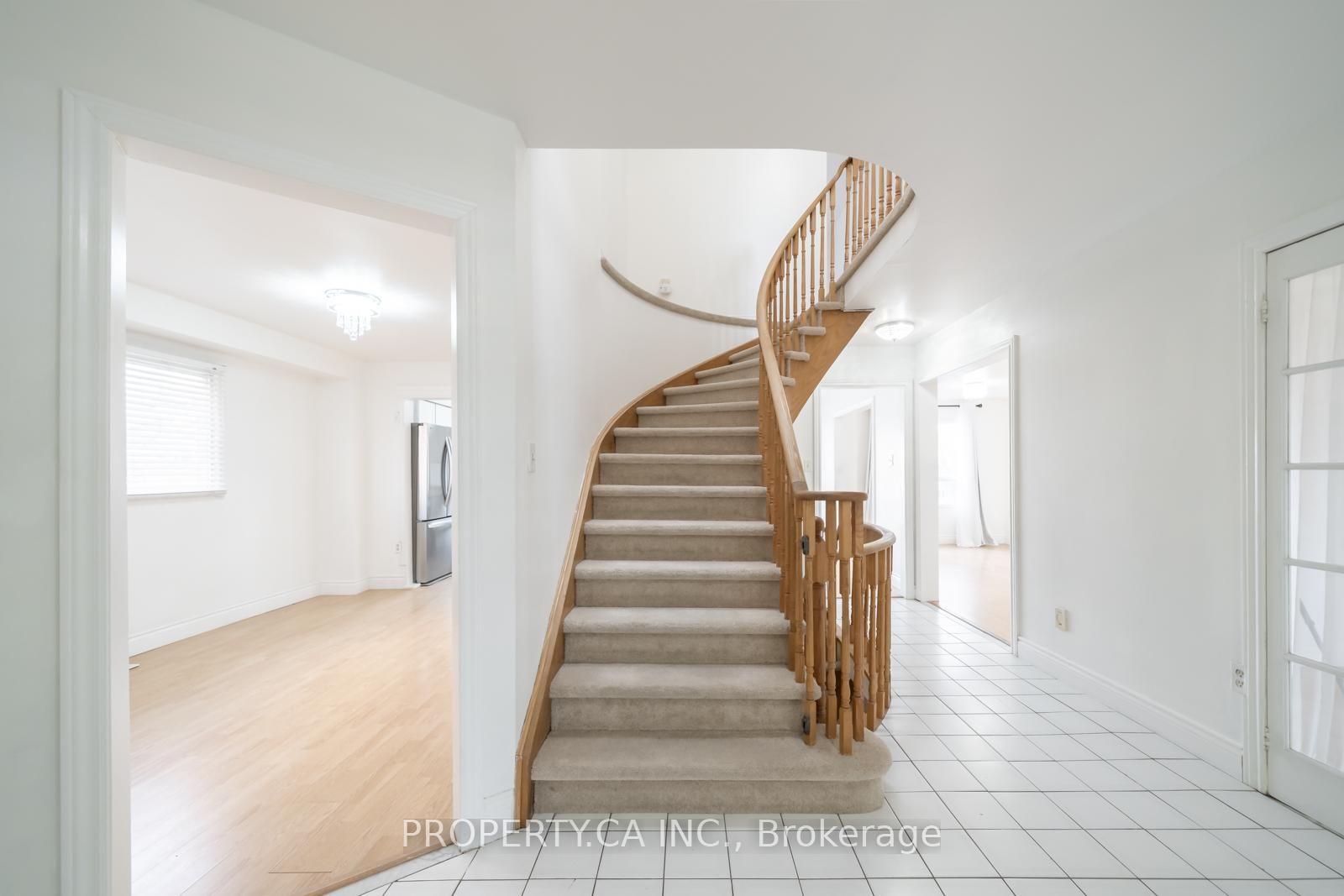 Detached House for sale at 87 O'Connor Crescent, Richmond Hill, Ontario, L4C 7N9 - North Richvale - MLS: N12991376