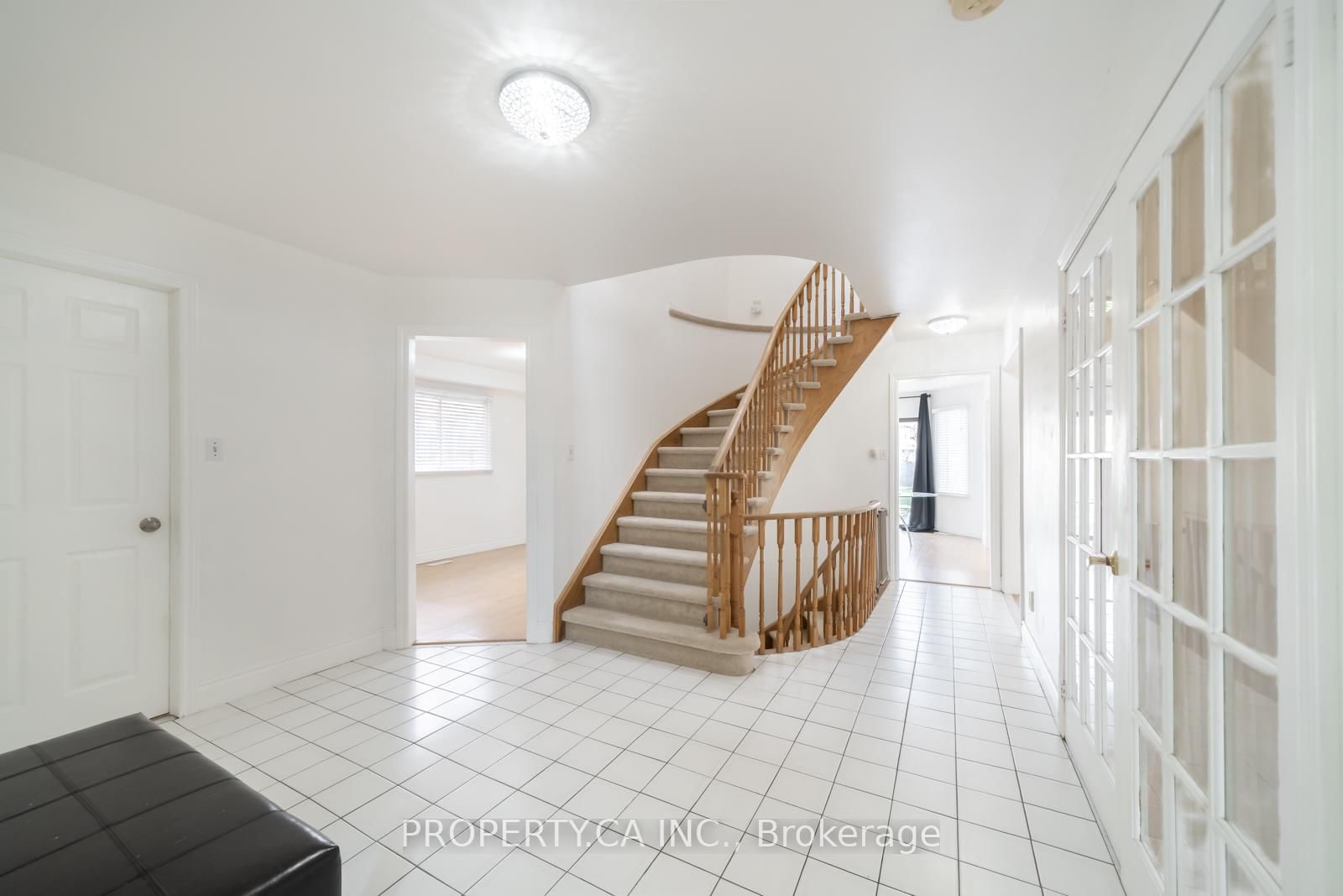 Detached House for sale at 87 O'Connor Crescent, Richmond Hill, Ontario, L4C 7N9 - North Richvale - MLS: N12991376