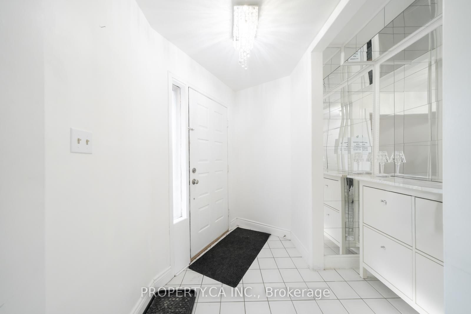 Detached House for sale at 87 O'Connor Crescent, Richmond Hill, Ontario, L4C 7N9 - North Richvale - MLS: N12991376