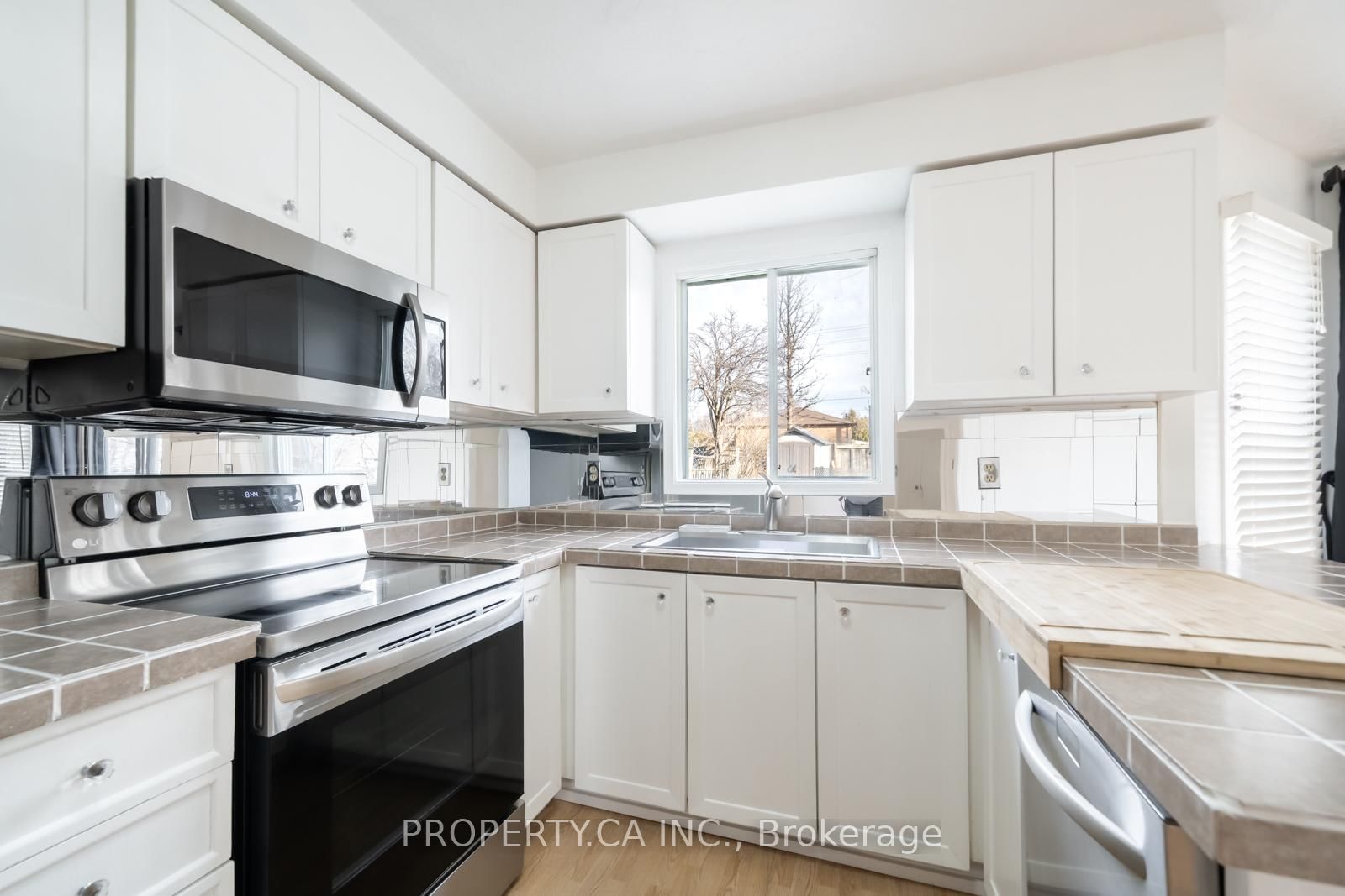 Detached House for sale at 87 O'Connor Crescent, Richmond Hill, Ontario, L4C 7N9 - North Richvale - MLS: N12991376