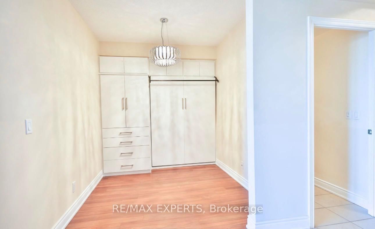 9088 Yonge Street N, Unit 806 - Photo 10