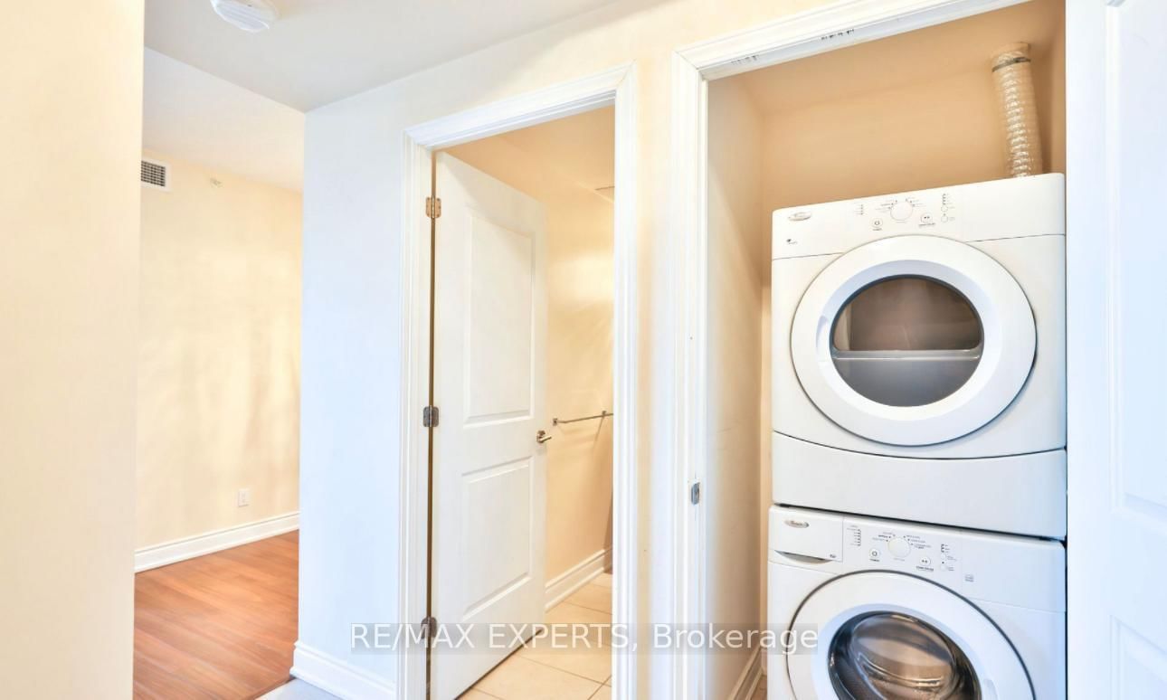 9088 Yonge Street N, Unit 806 - Photo 11