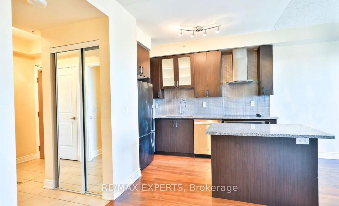 9088 Yonge Street N, Unit 806 - Photo 4