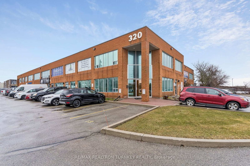 13 - 320 Harry Walker Pkwy N, Newmarket, L3Y 7B4 | Image 3