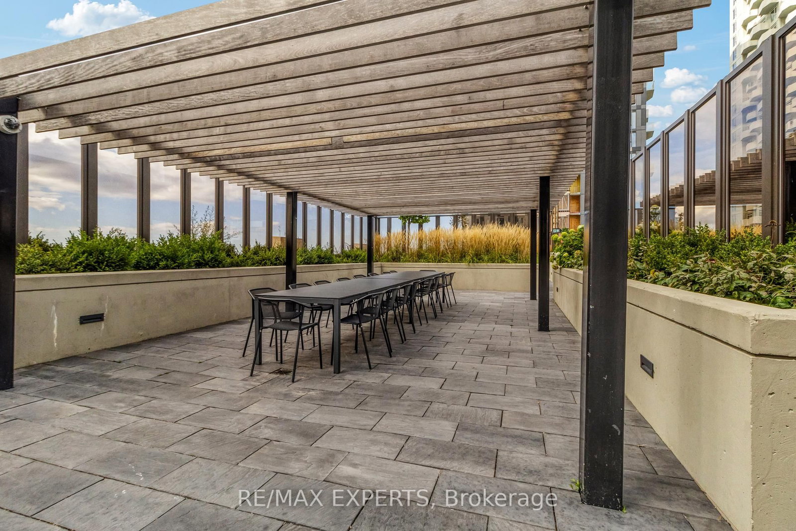 9085 Jane Street, Unit 702 - Photo 18