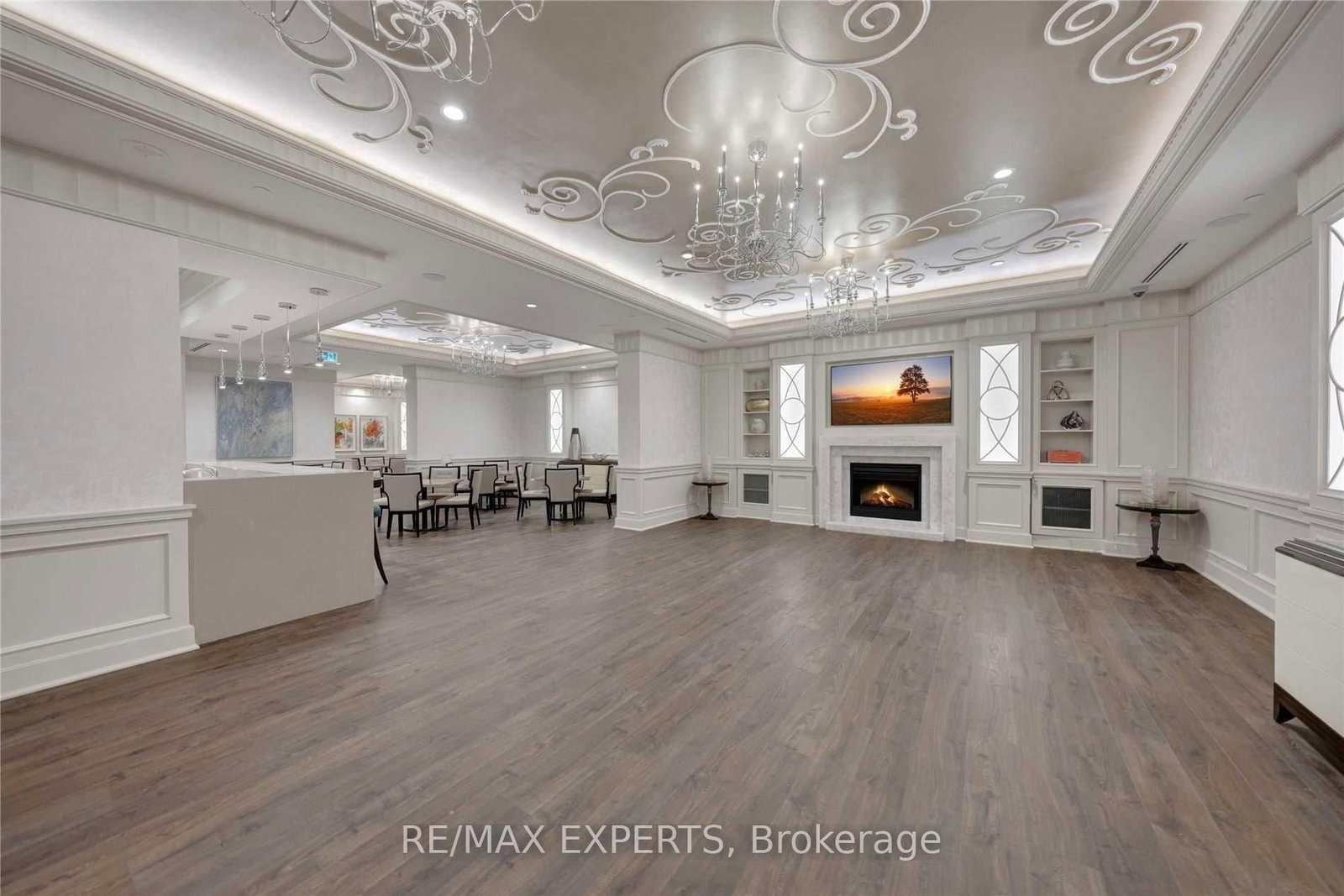 9085 Jane Street, Unit 702 - Photo 36