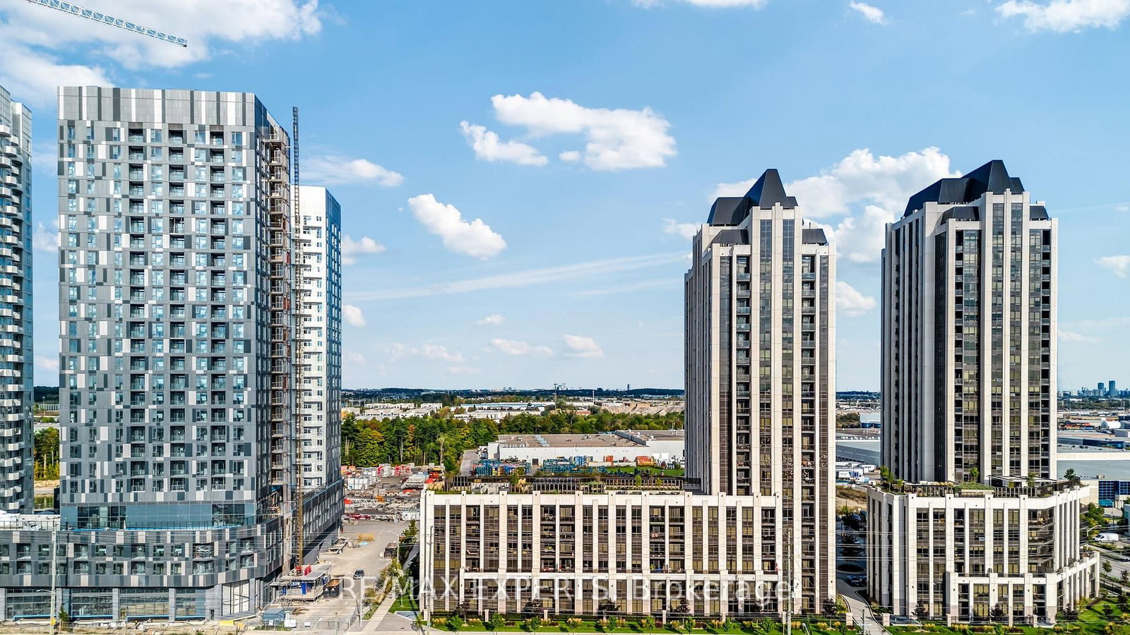 9085 Jane Street, Unit 702 - Photo 4