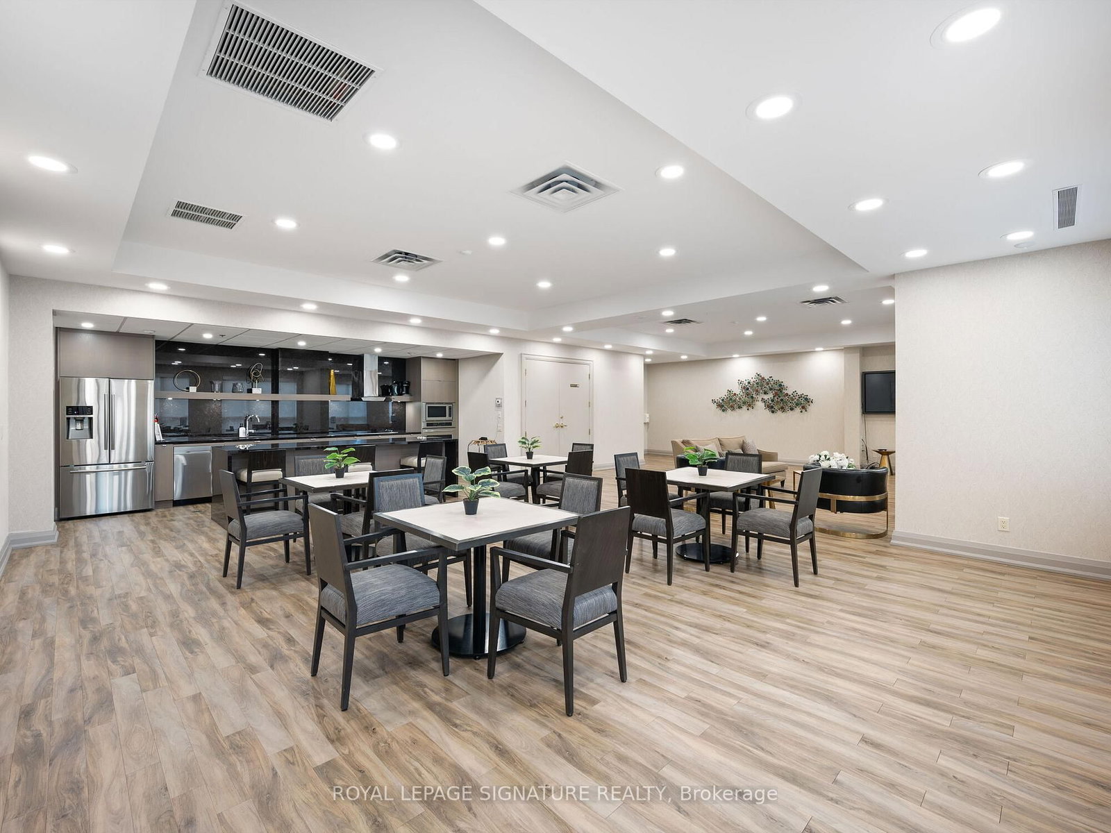 9 Northern Hts Drive, Unit 502 - Photo 36