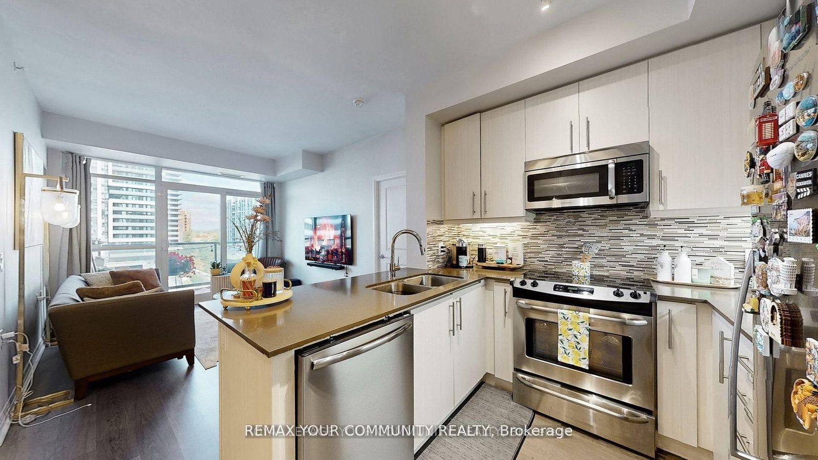 Condo for sale at 609-55 Oneida Crescent, Richmond Hill, Ontario, L4B 4T9 - Langstaff - MLS: N12991926