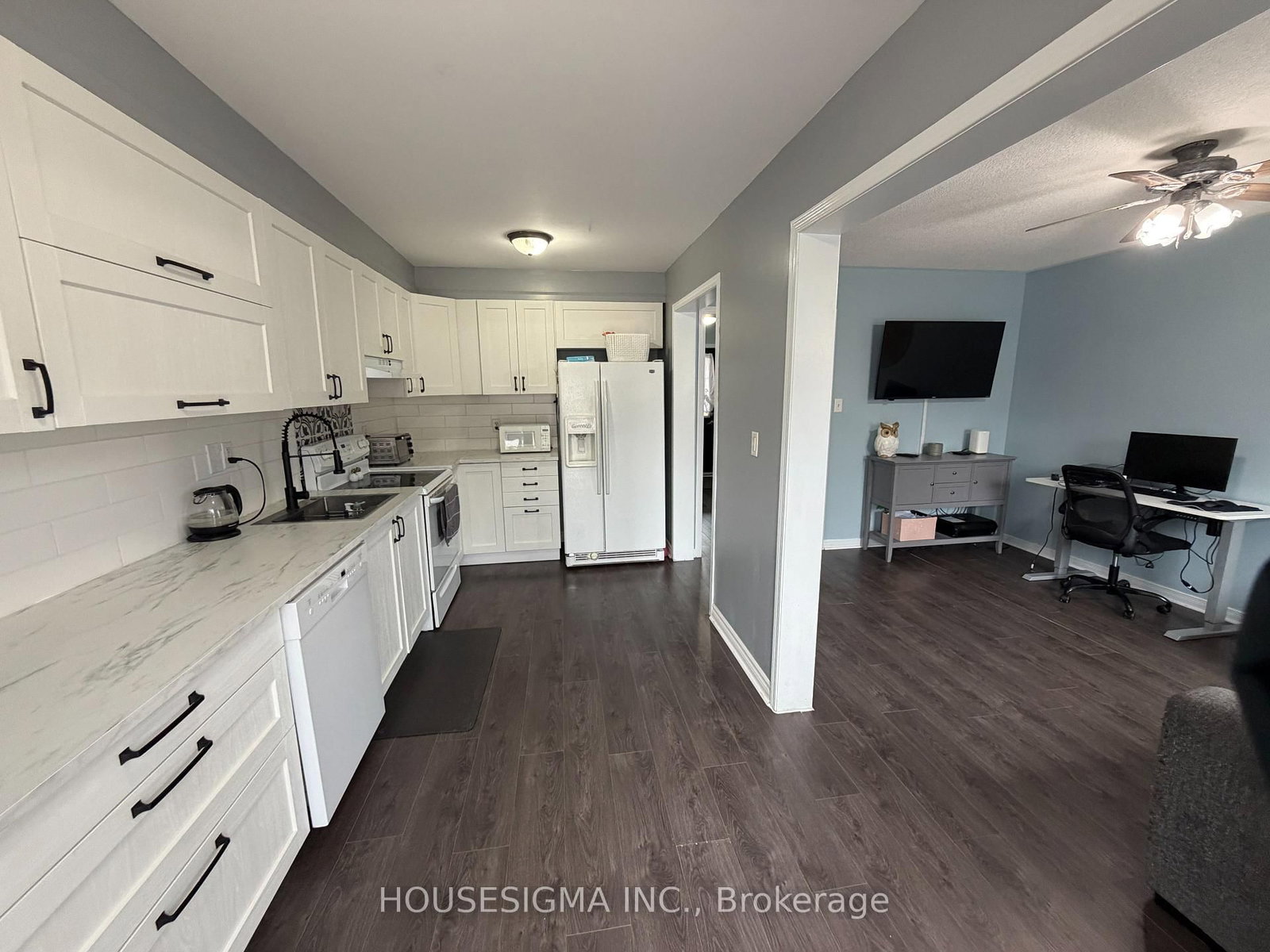 Townhouse for sale at 58 Lookout Street, Essa, Ontario, L0M 1B4 - Angus - MLS: N12992118