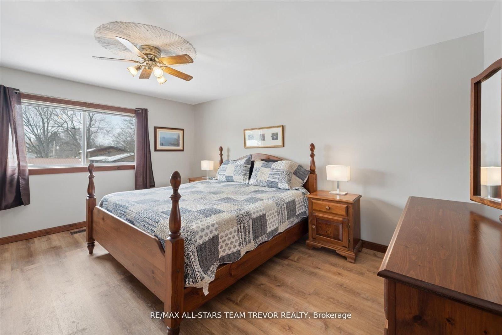 Detached House for sale at 277 Parkway Avenue, Georgina, Ontario, L4P 2W1 - Keswick South - MLS: N12992274