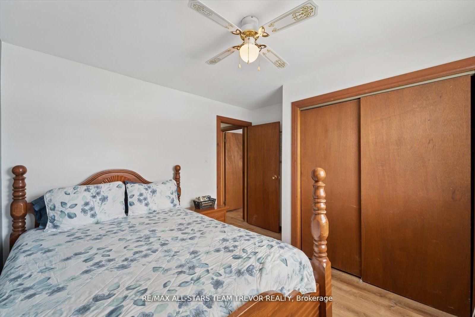 Detached House for sale at 277 Parkway Avenue, Georgina, Ontario, L4P 2W1 - Keswick South - MLS: N12992274