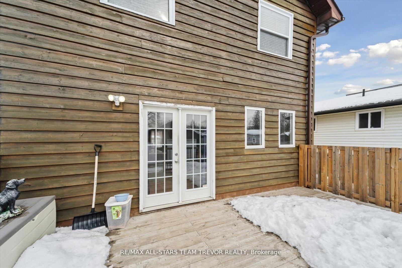 Detached House for sale at 277 Parkway Avenue, Georgina, Ontario, L4P 2W1 - Keswick South - MLS: N12992274