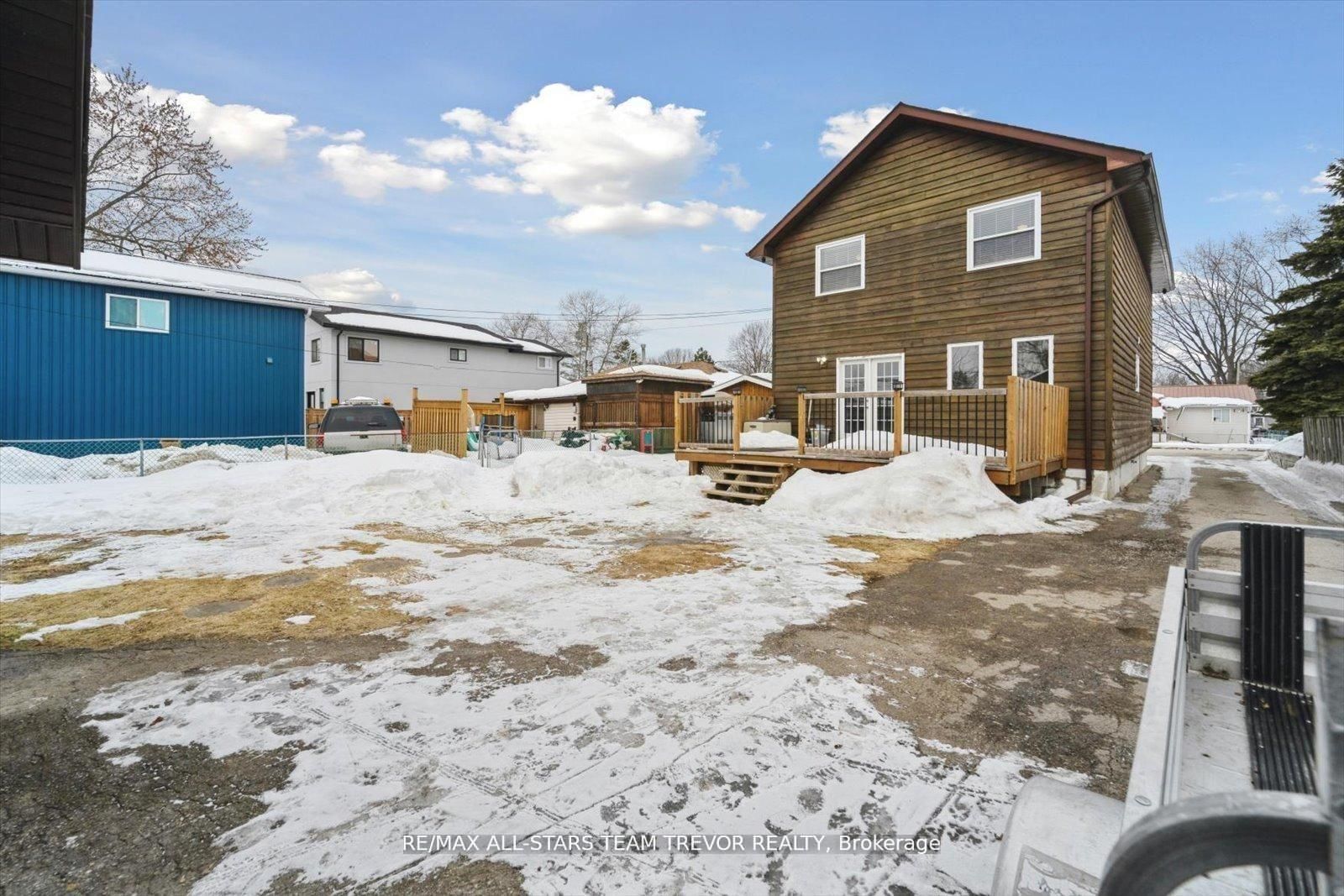 Detached House for sale at 277 Parkway Avenue, Georgina, Ontario, L4P 2W1 - Keswick South - MLS: N12992274