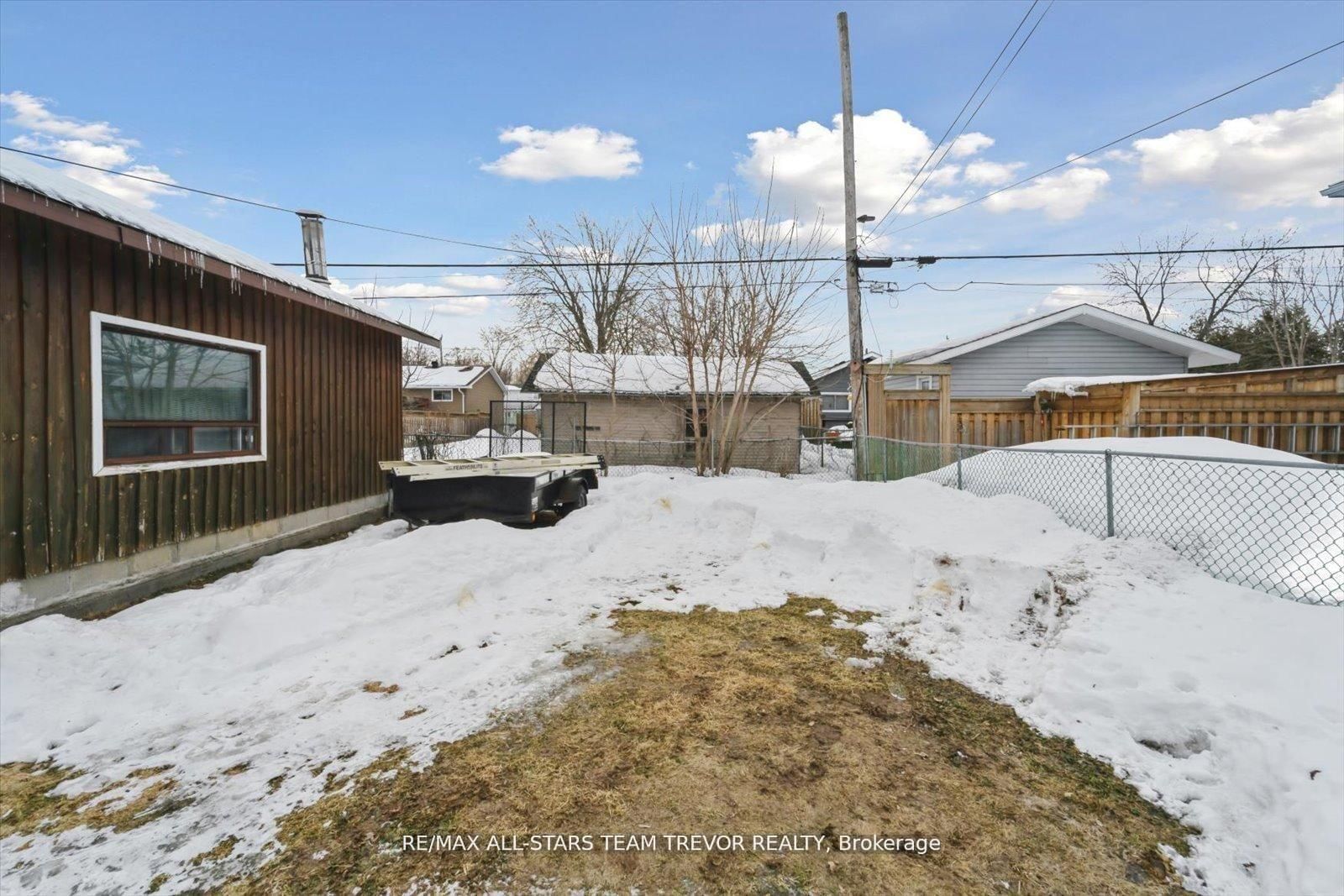 Detached House for sale at 277 Parkway Avenue, Georgina, Ontario, L4P 2W1 - Keswick South - MLS: N12992274