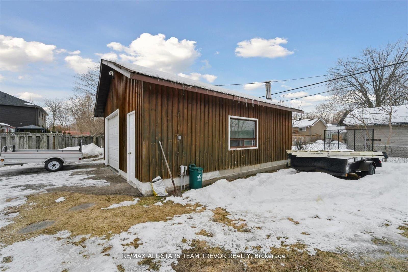 Detached House for sale at 277 Parkway Avenue, Georgina, Ontario, L4P 2W1 - Keswick South - MLS: N12992274