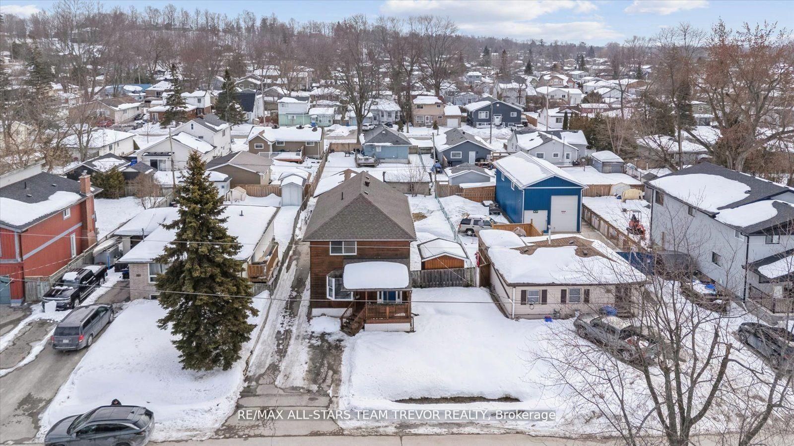 Detached House for sale at 277 Parkway Avenue, Georgina, Ontario, L4P 2W1 - Keswick South - MLS: N12992274