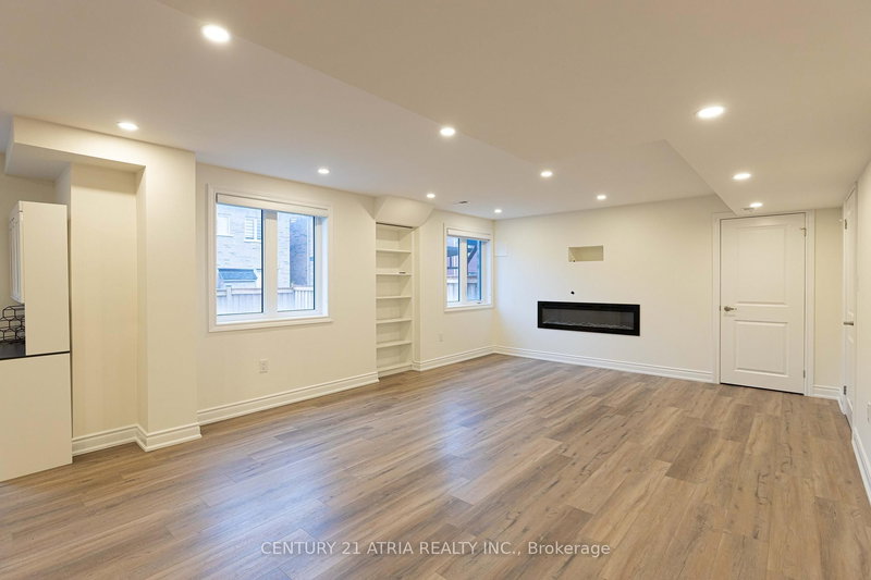 Lower Level - 38 Balsdon Hollow, East Gwillimbury, L9N 0Y1 | Image 2