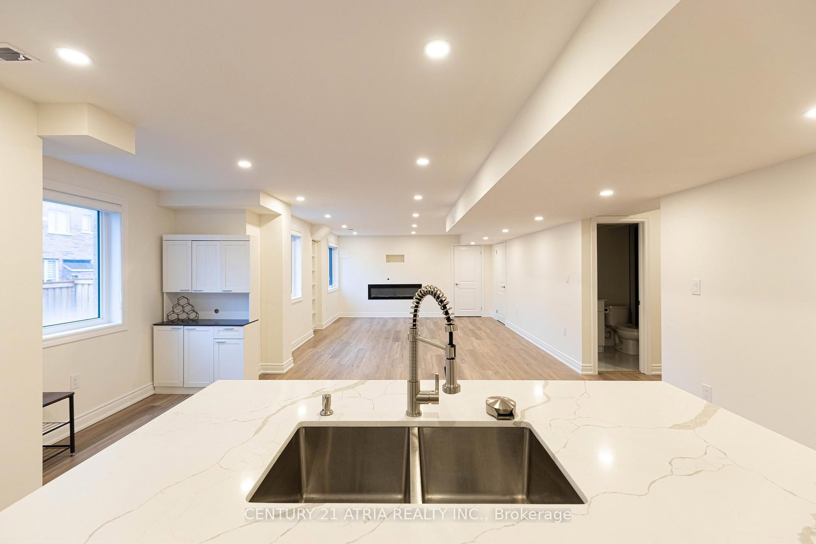 38 Balsdon Hollow, Unit Lower Level - Photo 5