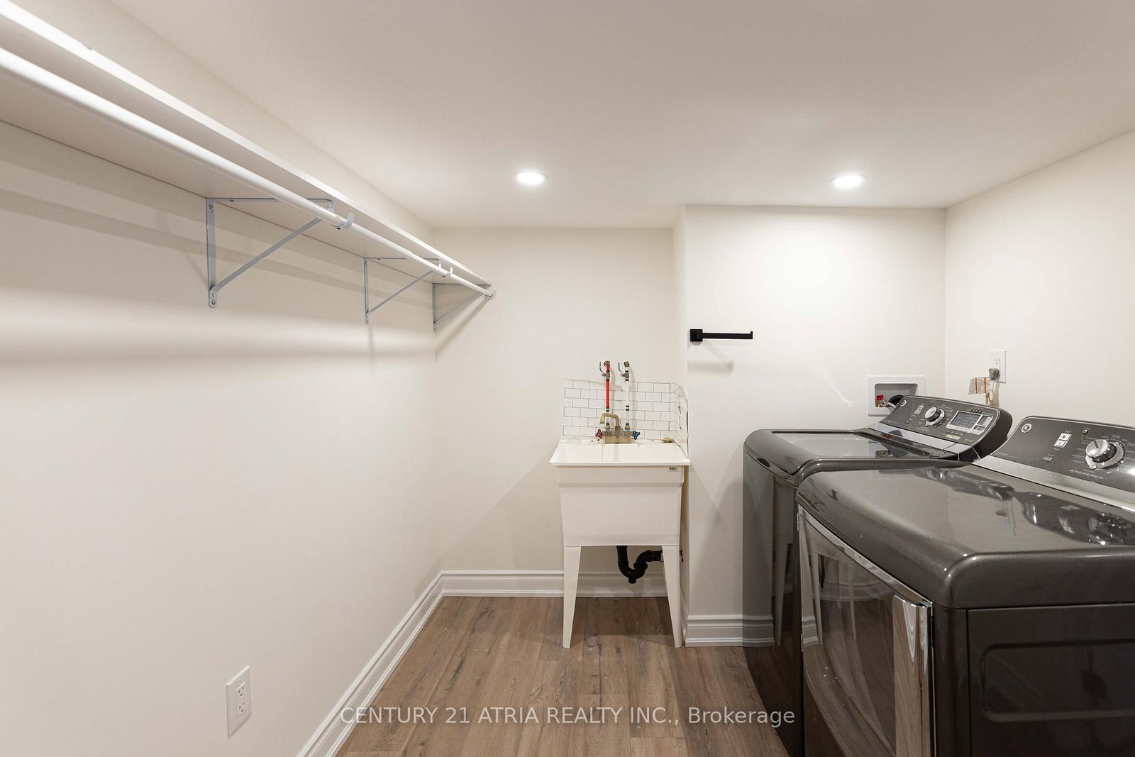 38 Balsdon Hollow, Unit Lower Level - Photo 7