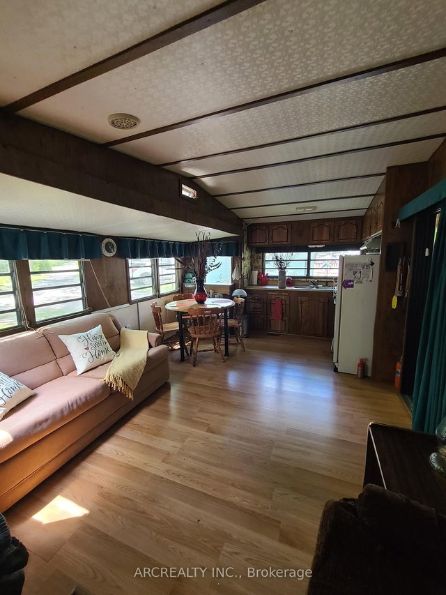 105 Horseshoe Circle