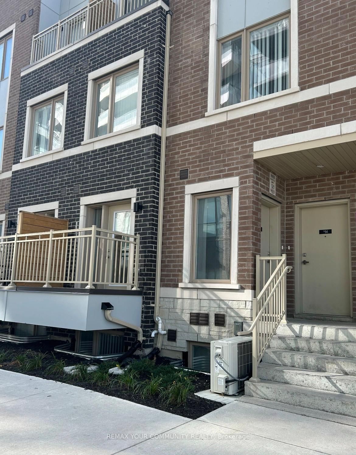 39 Honeycrisp Crescent, Unit 93