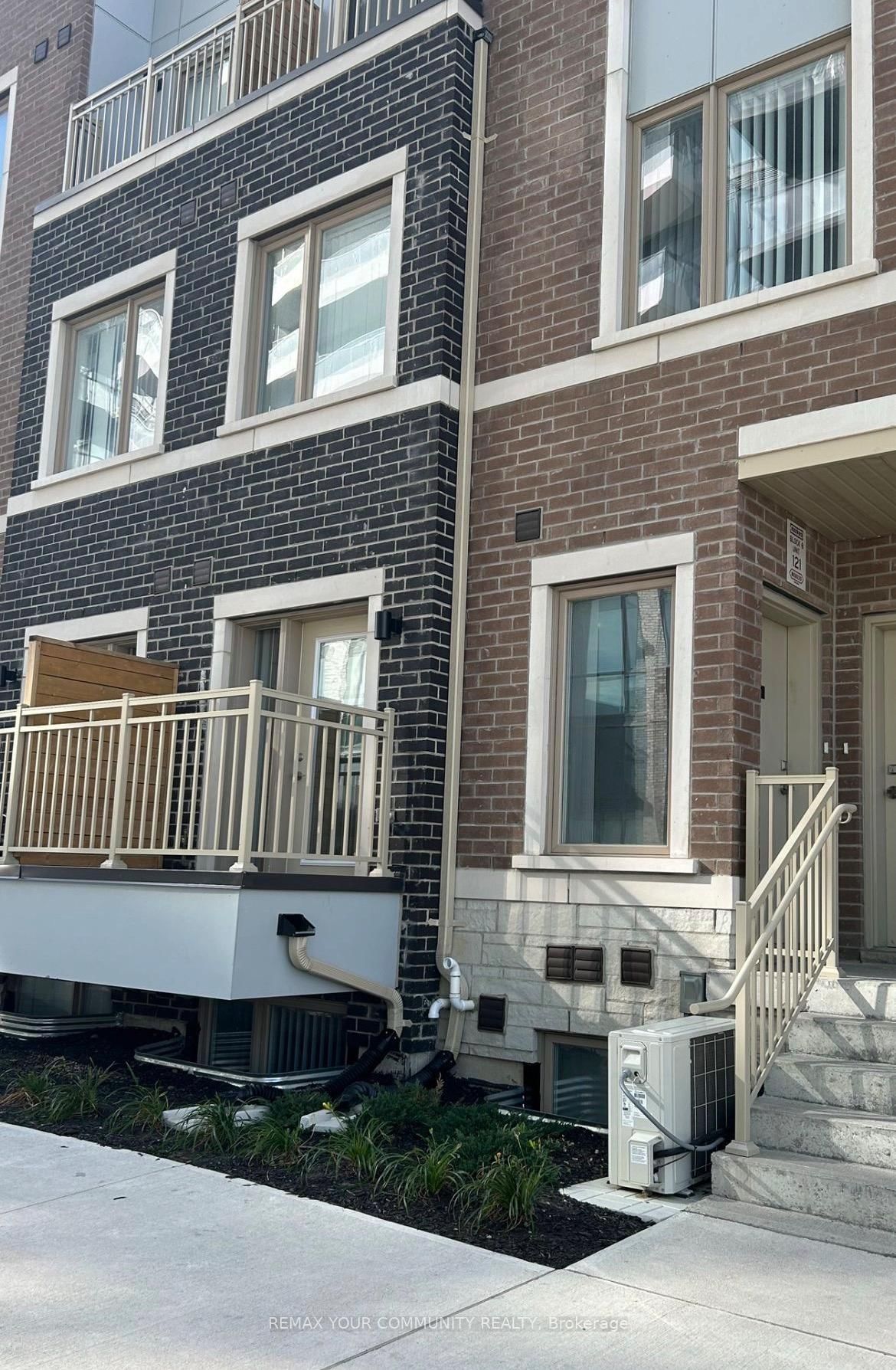 39 Honeycrisp Crescent, Unit 93 - Photo 7