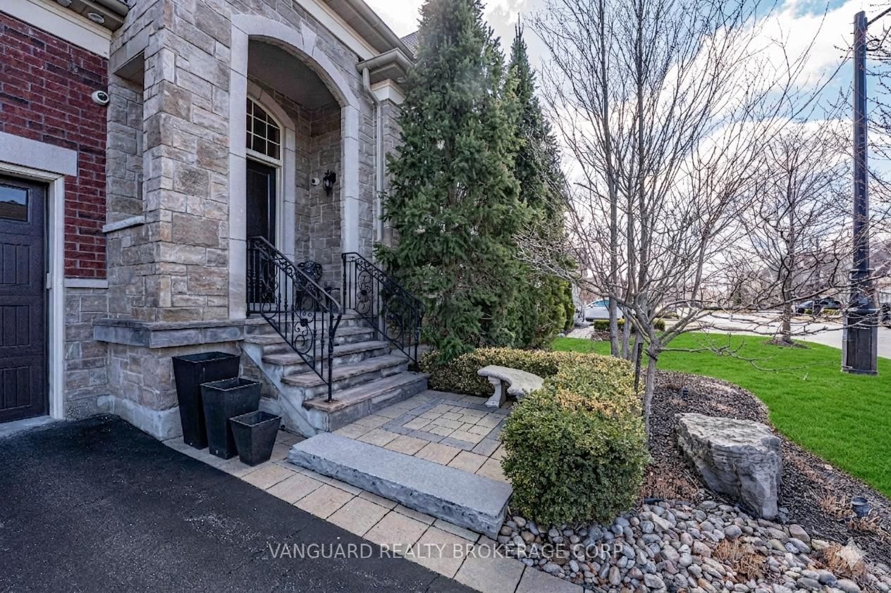 Detached House for sale at 13 Anderson Cove Trail, King, Ontario, L0G 1N0 - Nobleton - MLS: N12992674