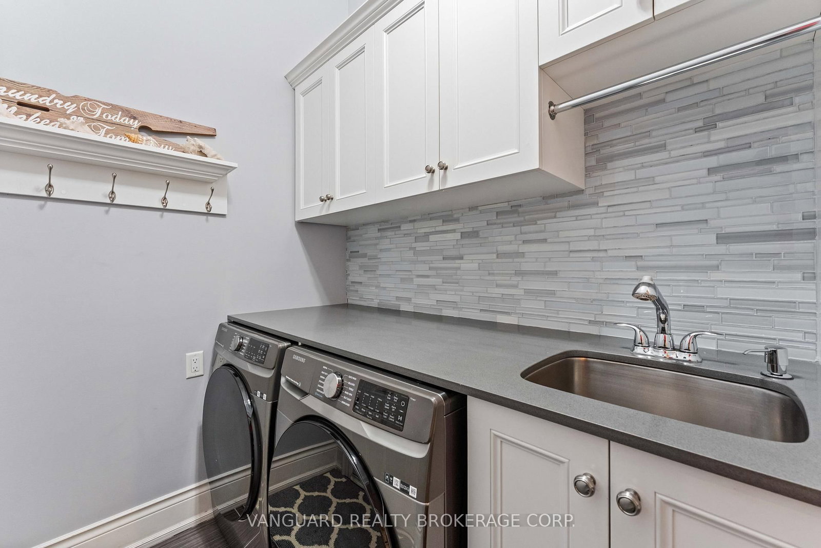 Detached House for sale at 13 Anderson Cove Trail, King, Ontario, L0G 1N0 - Nobleton - MLS: N12992674