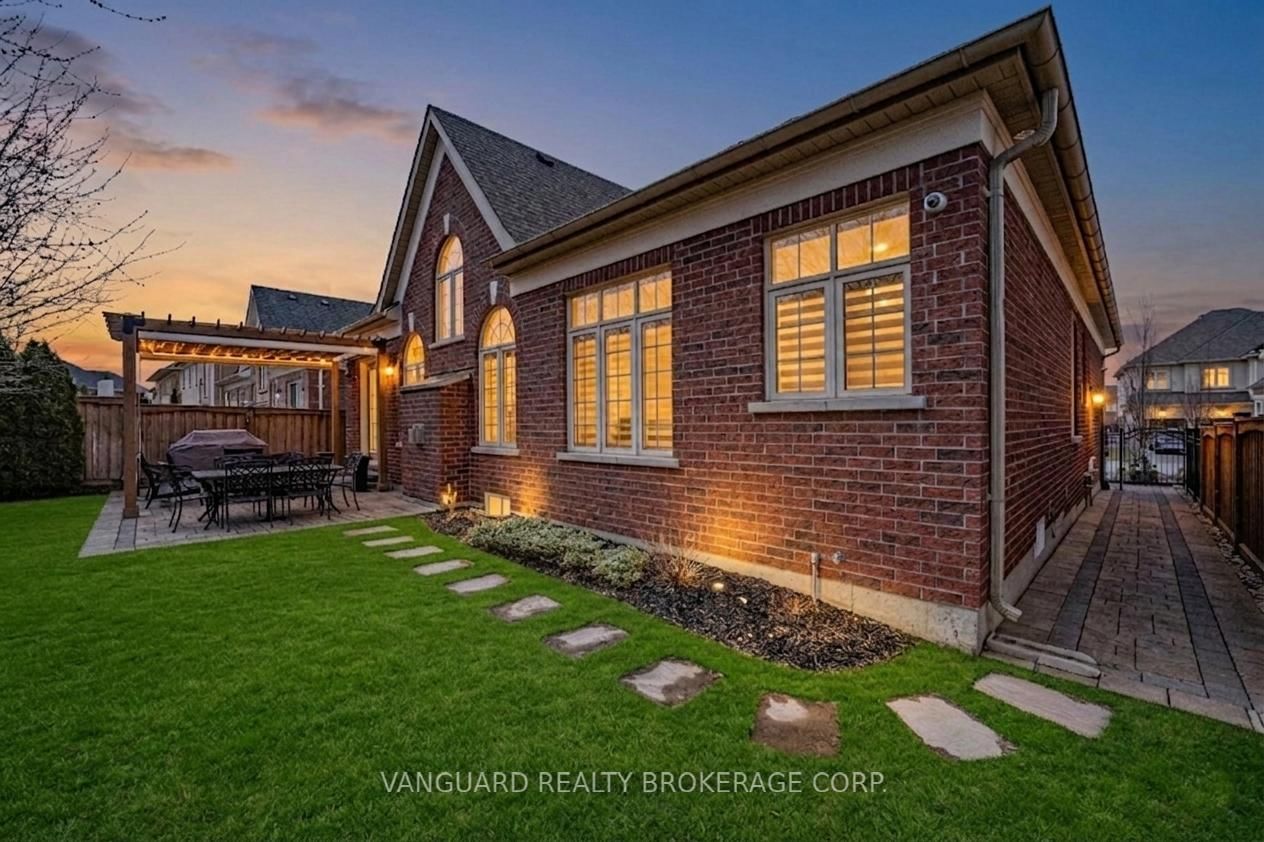 Detached House for sale at 13 Anderson Cove Trail, King, Ontario, L0G 1N0 - Nobleton - MLS: N12992674