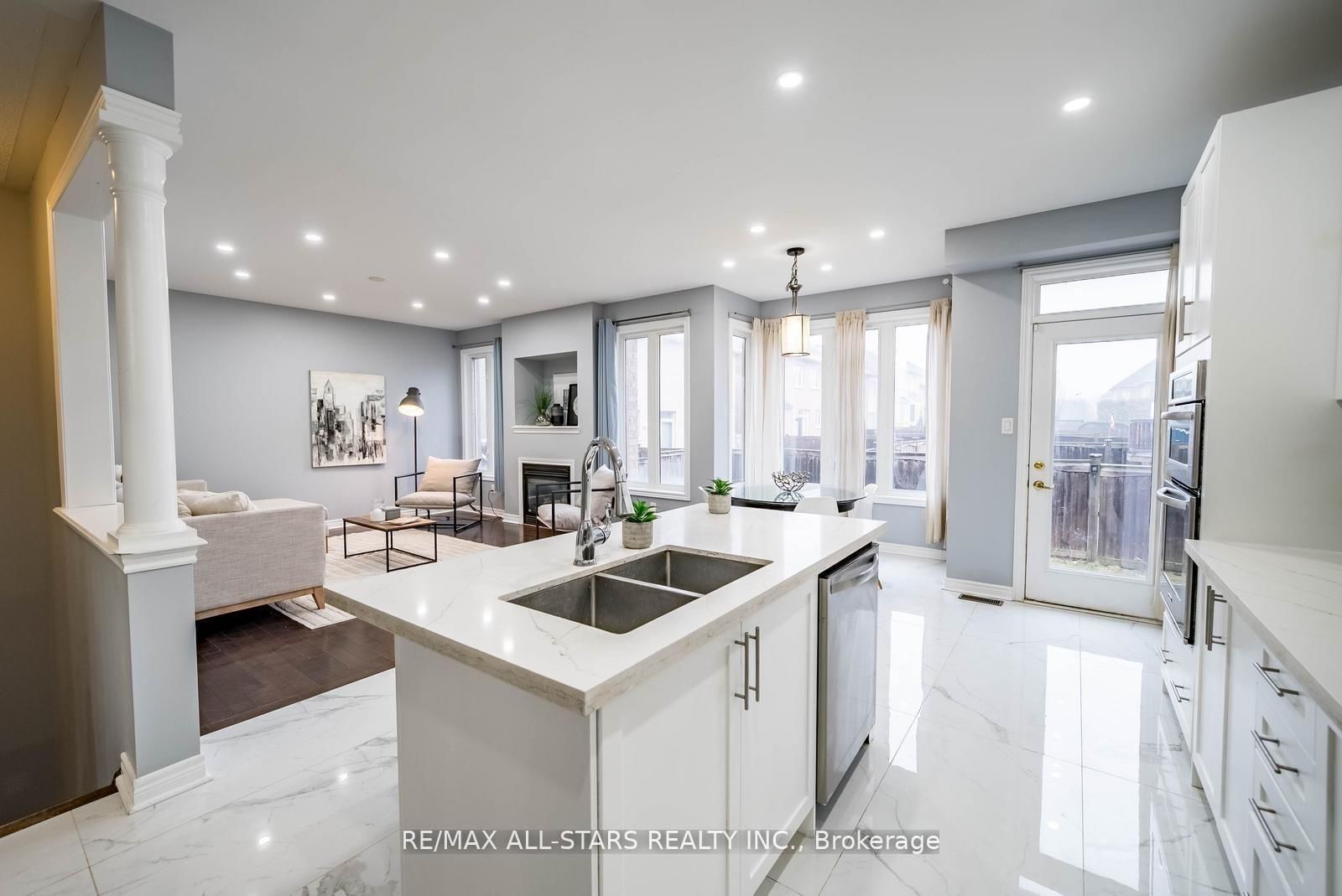 138 Yakefarm Boulevard - Photo 10