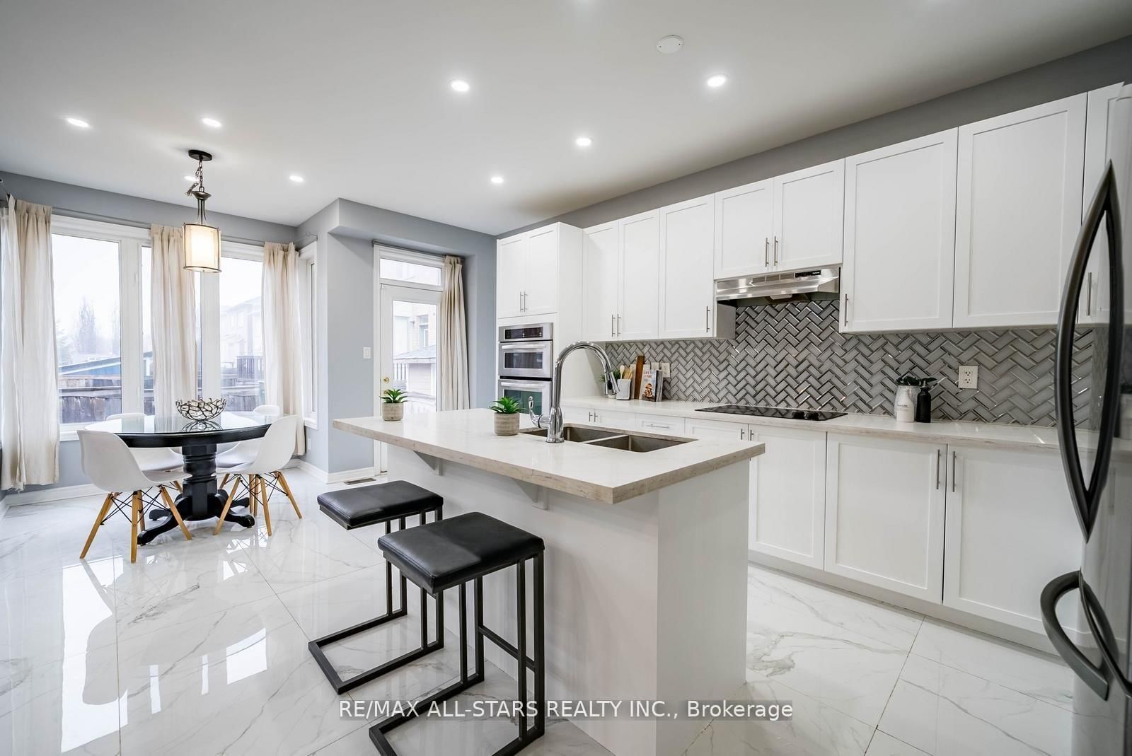 138 Yakefarm Boulevard - Photo 6