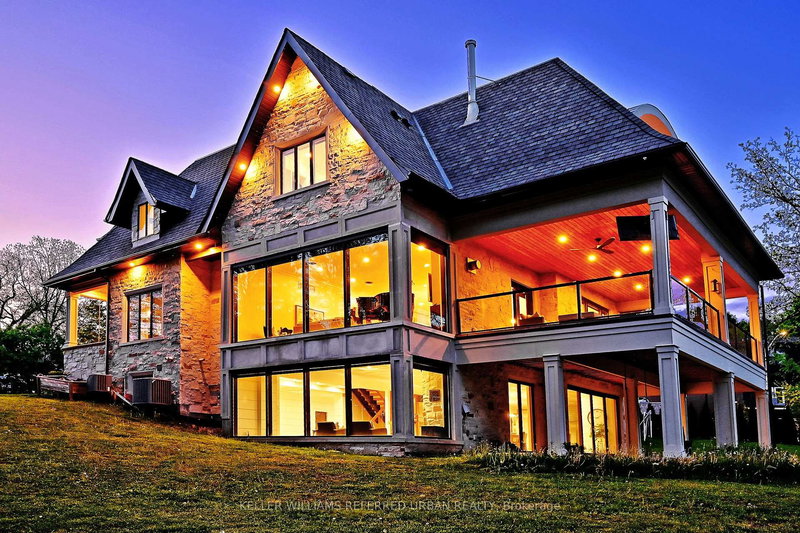 197 Sherwood Pl, Newmarket, L3Y 8E5 | Image 2