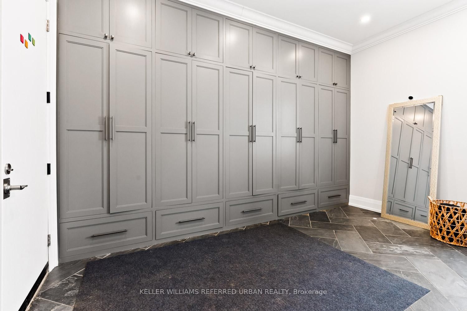 197 Sherwood Place - Photo 22