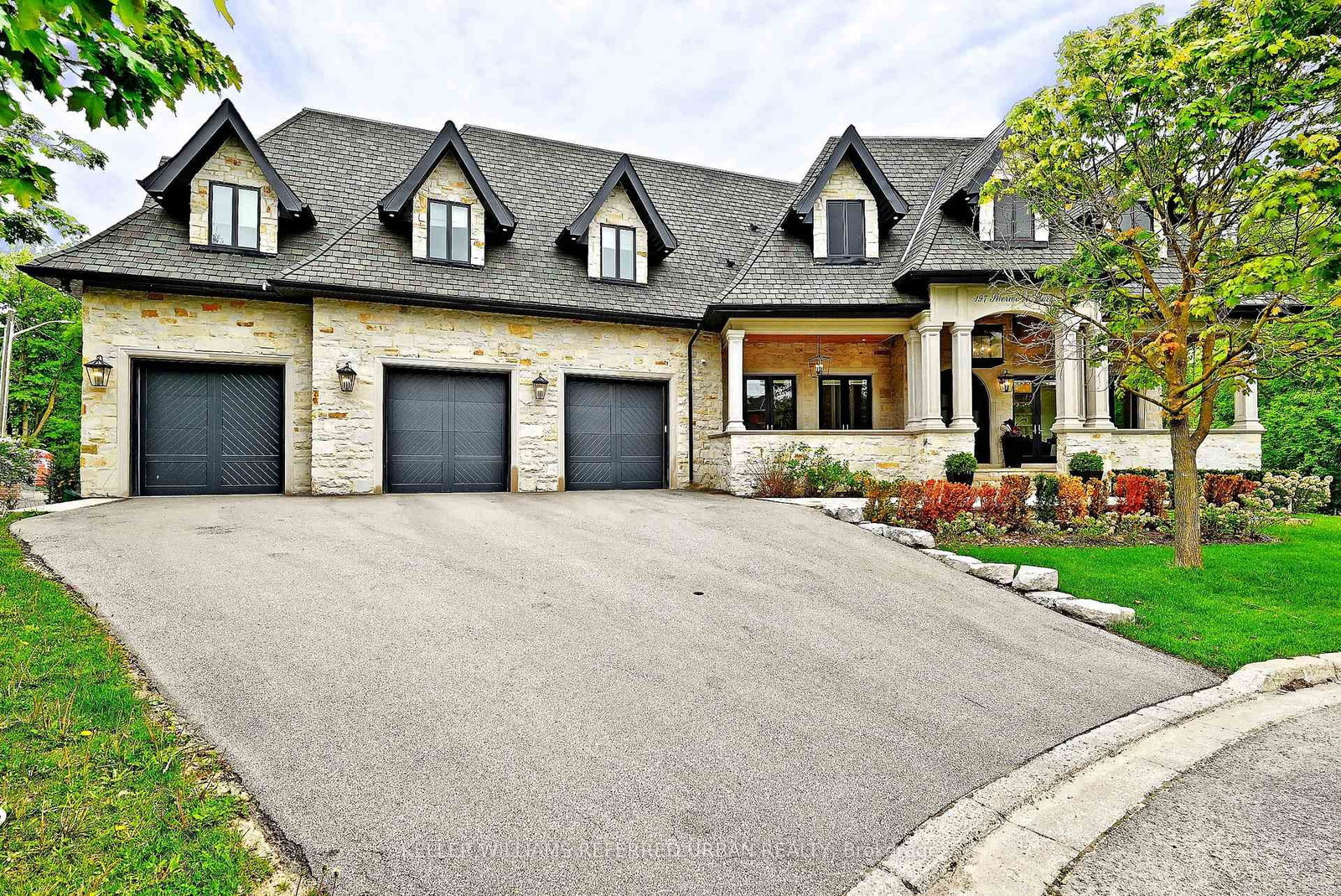 197 Sherwood Place - Photo 3