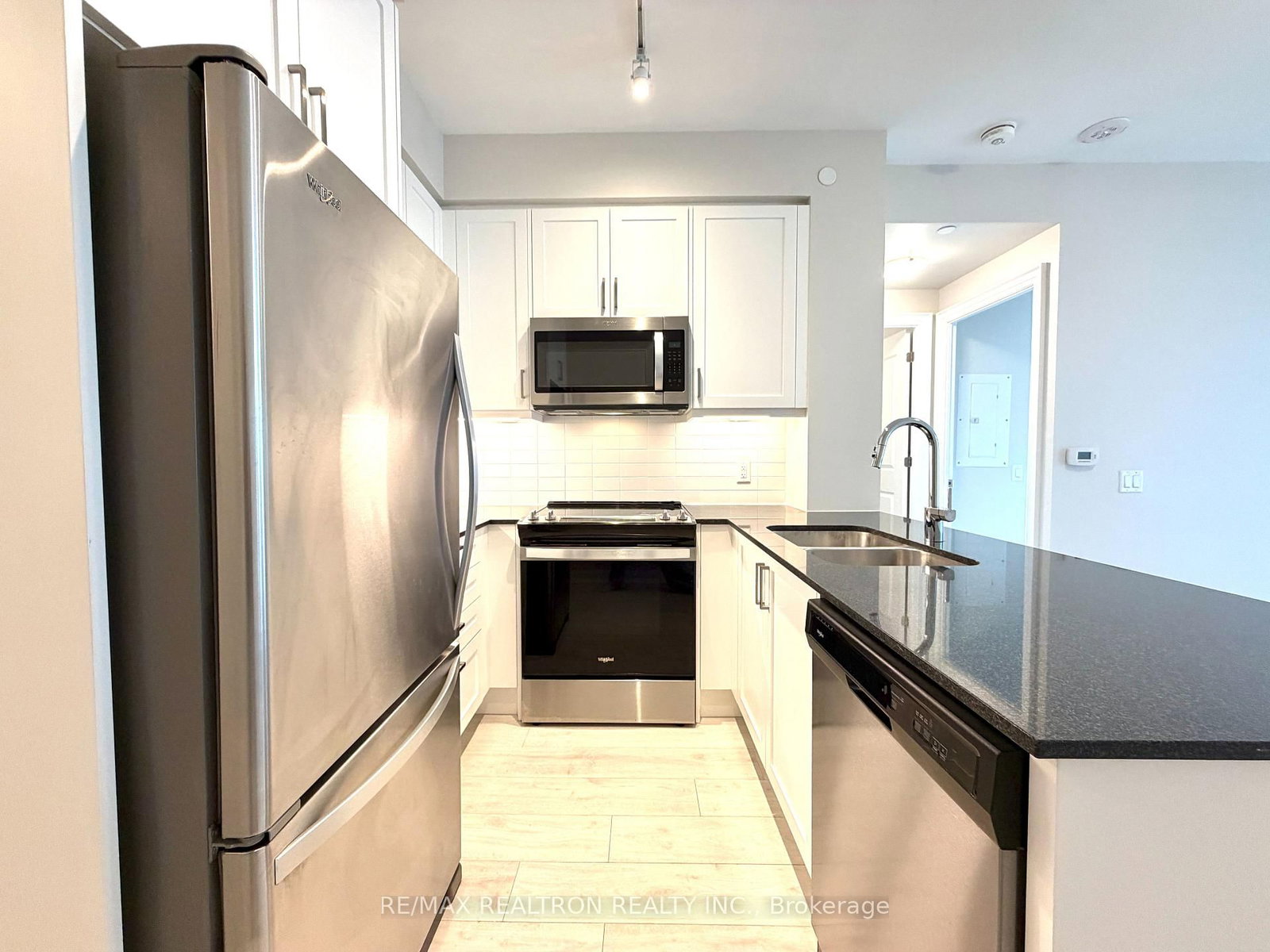 20 Gatineau Drive, Unit 1501E - Photo 11