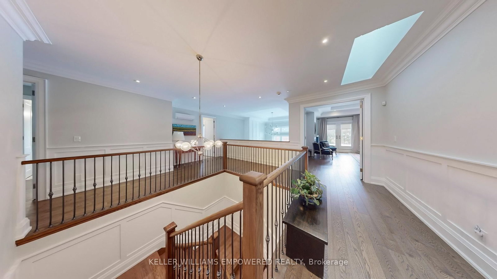 Detached House for sale at 29 Bedford Park Avenue, Richmond Hill, Ontario, L4C 2N9 - Crosby - MLS: N12993118