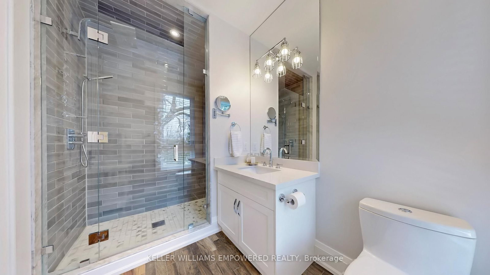 Detached House for sale at 29 Bedford Park Avenue, Richmond Hill, Ontario, L4C 2N9 - Crosby - MLS: N12993118