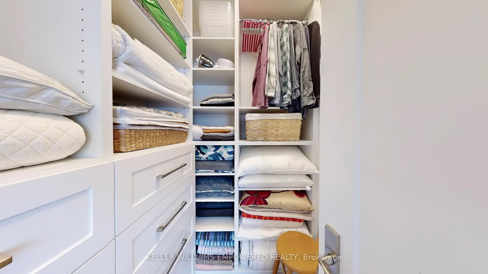 Detached House for sale at 29 Bedford Park Avenue, Richmond Hill, Ontario, L4C 2N9 - Crosby - MLS: N12993118