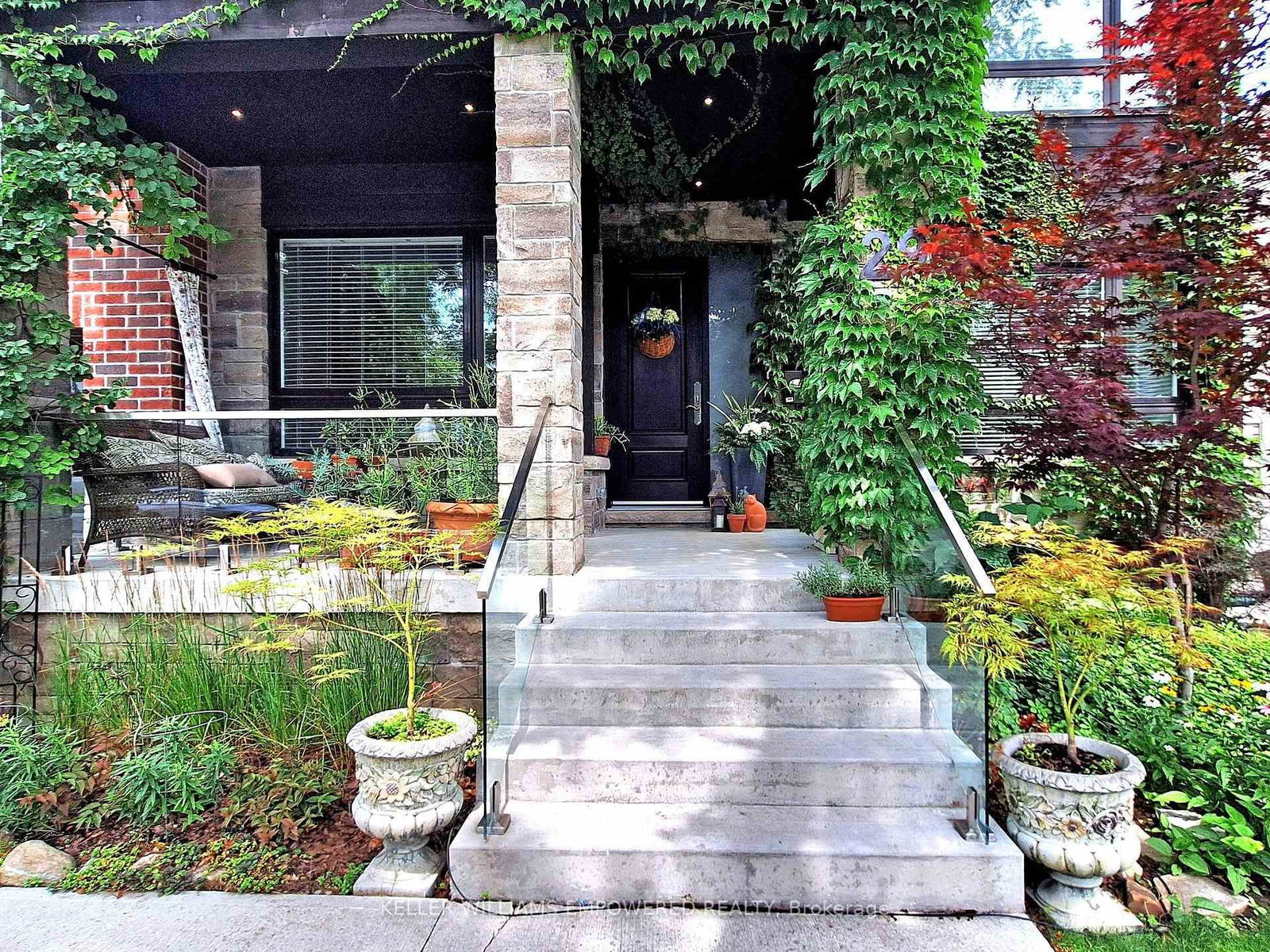 Detached House for sale at 29 Bedford Park Avenue, Richmond Hill, Ontario, L4C 2N9 - Crosby - MLS: N12993118