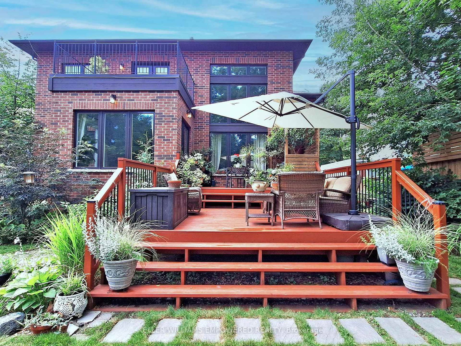 Detached House for sale at 29 Bedford Park Avenue, Richmond Hill, Ontario, L4C 2N9 - Crosby - MLS: N12993118