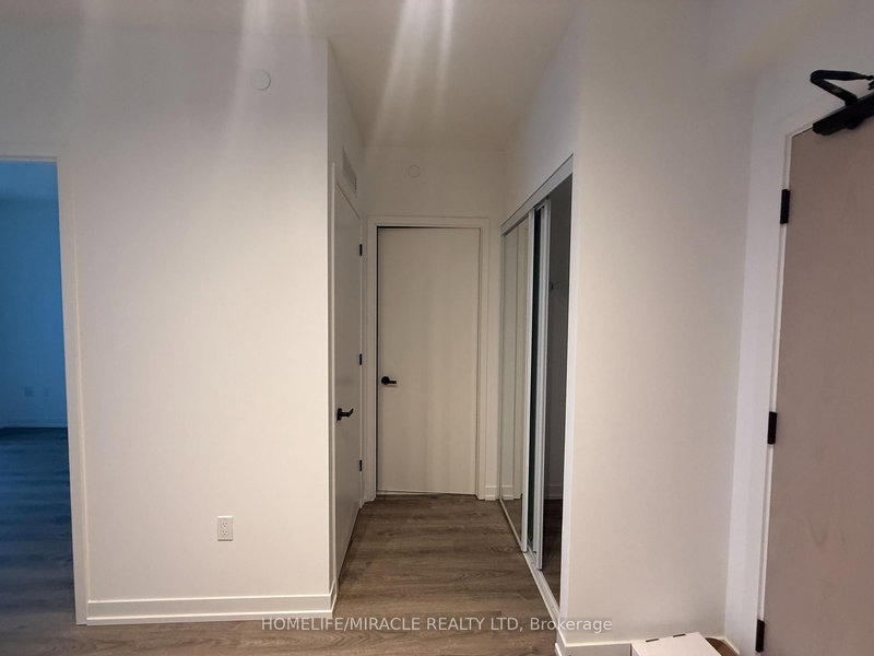 2005 - 8 Interchange Way, Vaughan, L4K 0P8 | Image 3