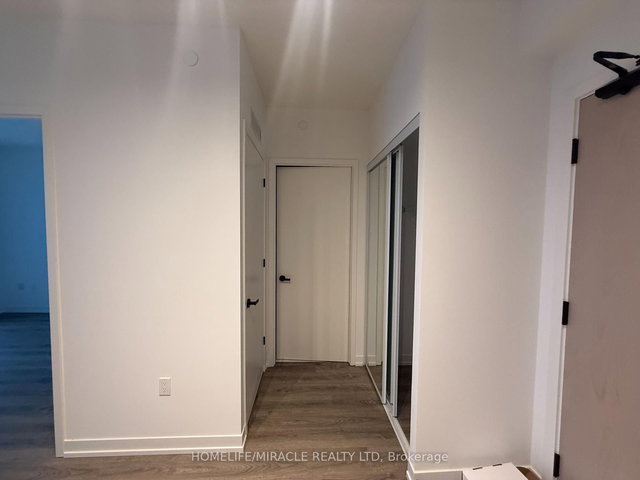 2005 - 8 Interchange Way