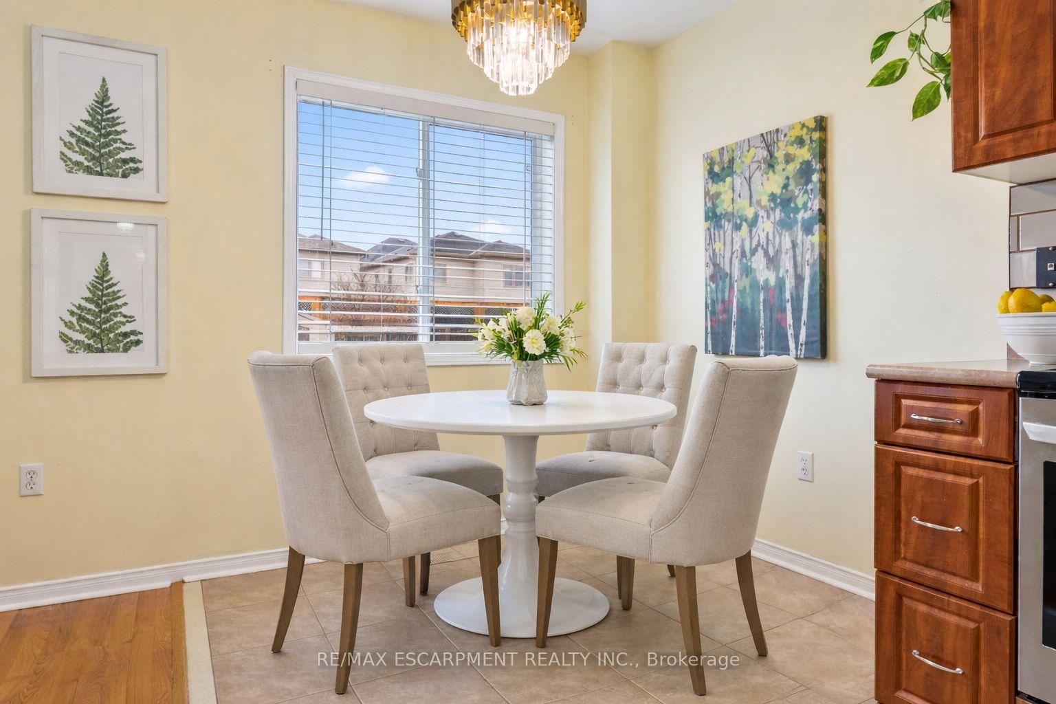 Townhouse for sale at 32 ADMIRAL Crescent, Essa, Ontario, L0M 1B4 - Angus - MLS: N12993194