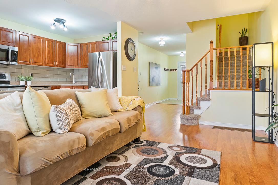 Townhouse for sale at 32 ADMIRAL Crescent, Essa, Ontario, L0M 1B4 - Angus - MLS: N12993194