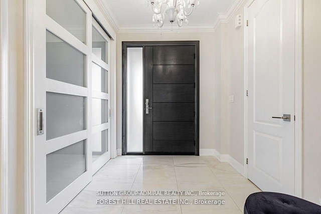 18 William Bowes Boulevard