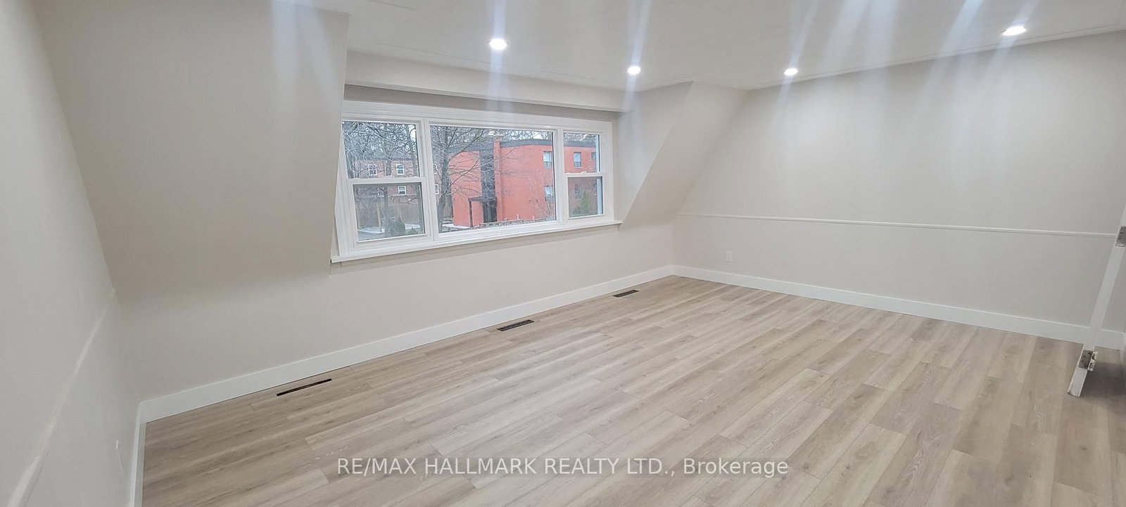 159 Richmond Street, Unit 3 - Photo 4