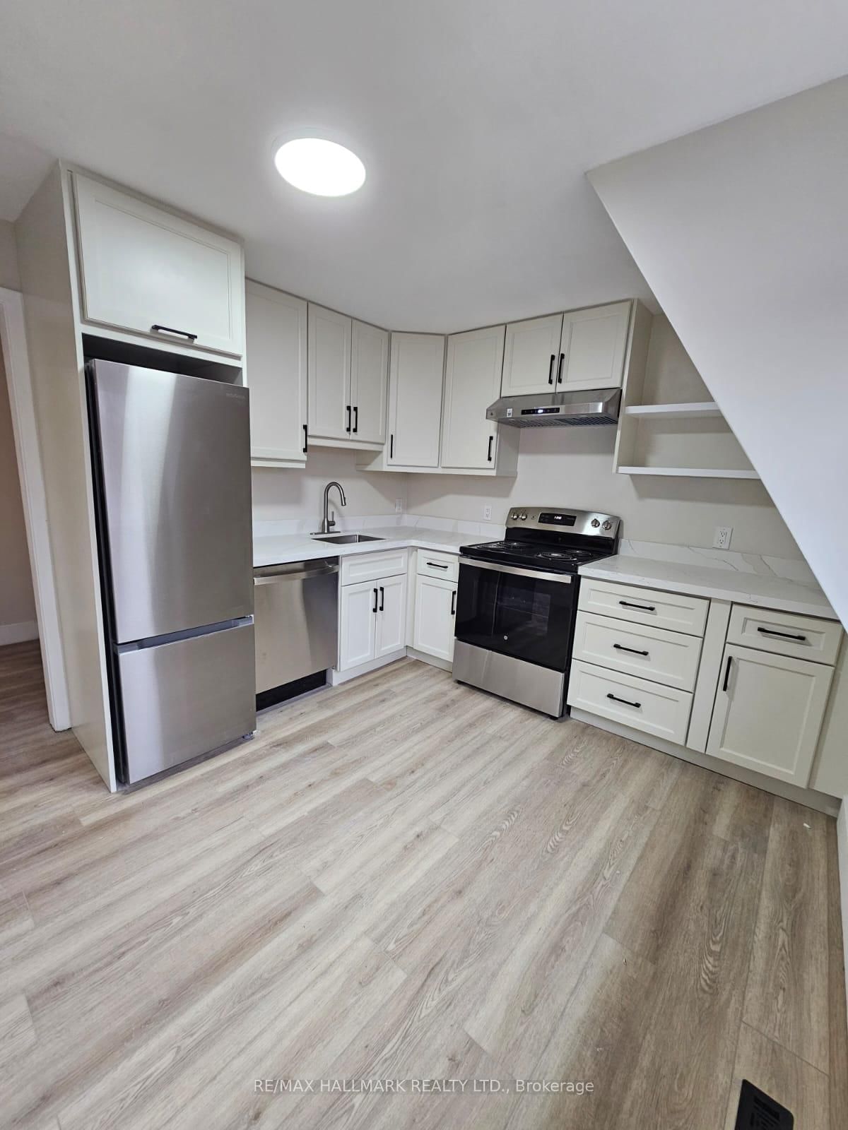 159 Richmond Street, Unit 3 - Photo 6