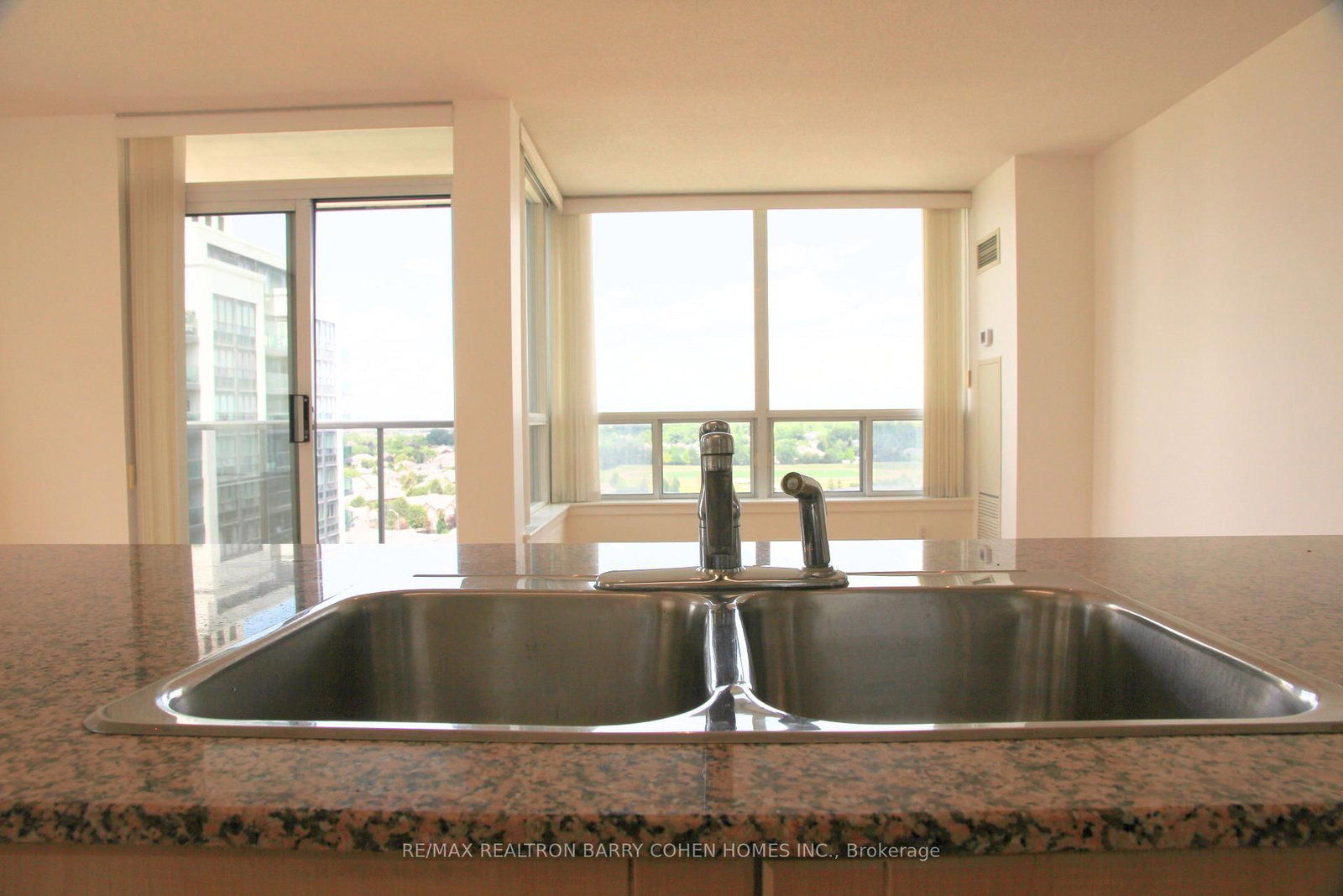 50 Disera Drive, Unit 1212 - Photo 21